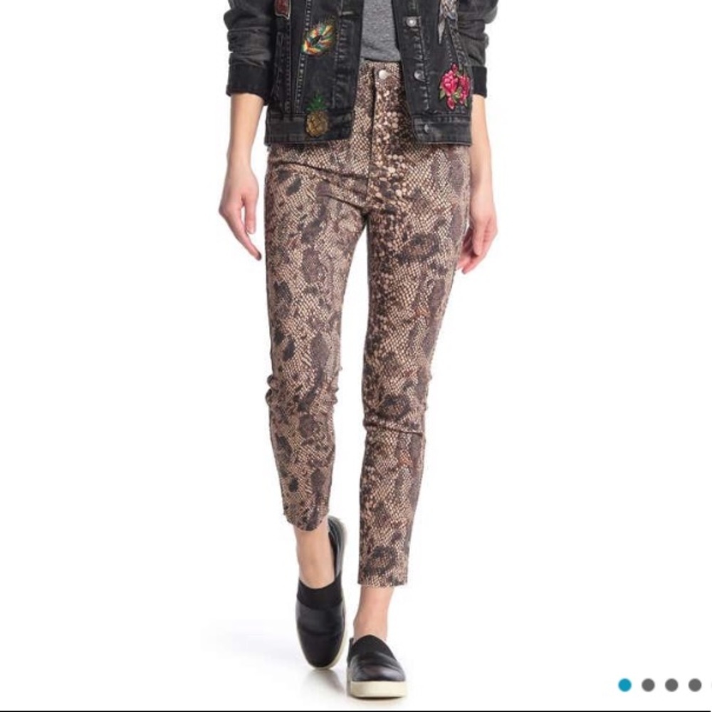 FREE PEOPLE $98 High Waist Snake Skin Denim Skinny Jeans